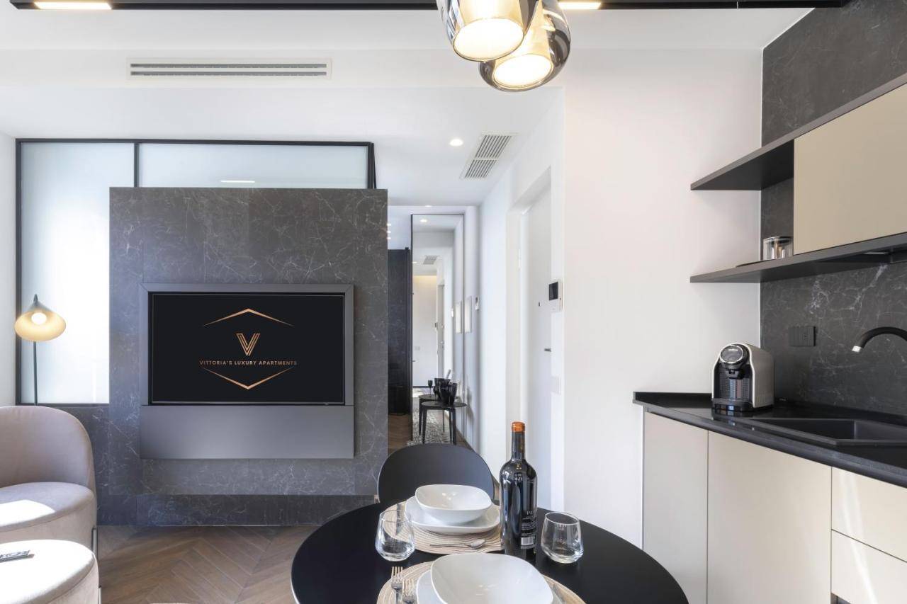 Vittoria'S Luxury Apartment Кальяри Экстерьер фото
