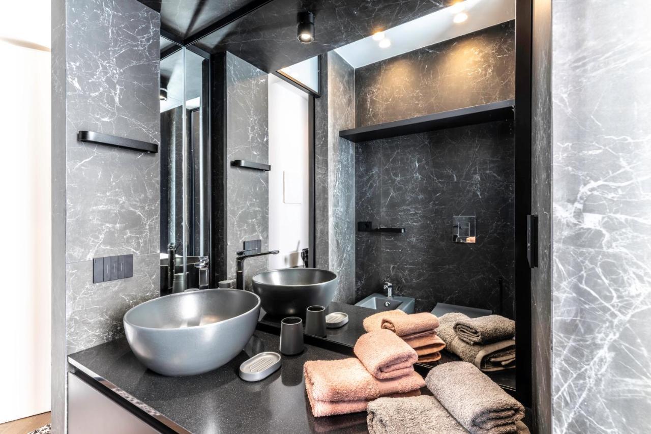 Vittoria'S Luxury Apartment Кальяри Экстерьер фото