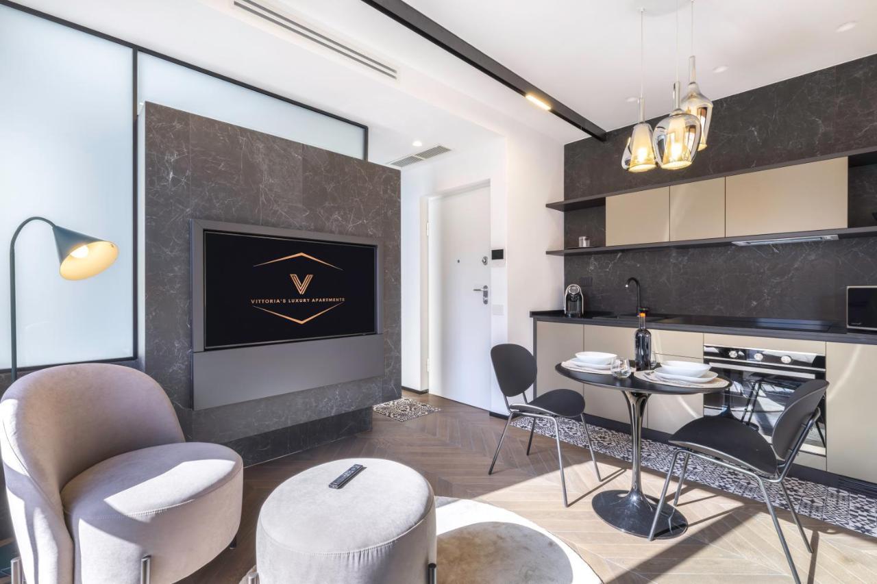 Vittoria'S Luxury Apartment Кальяри Экстерьер фото