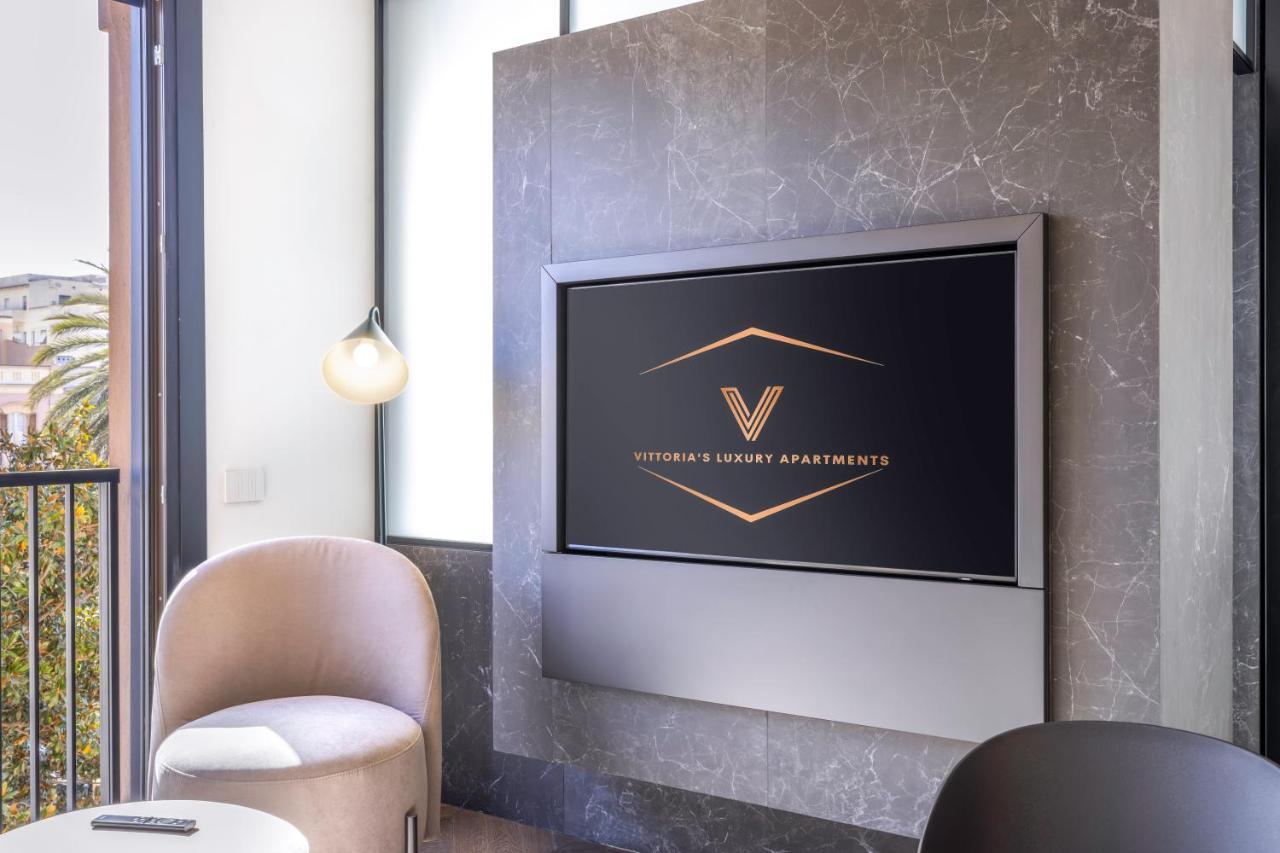 Vittoria'S Luxury Apartment Кальяри Экстерьер фото